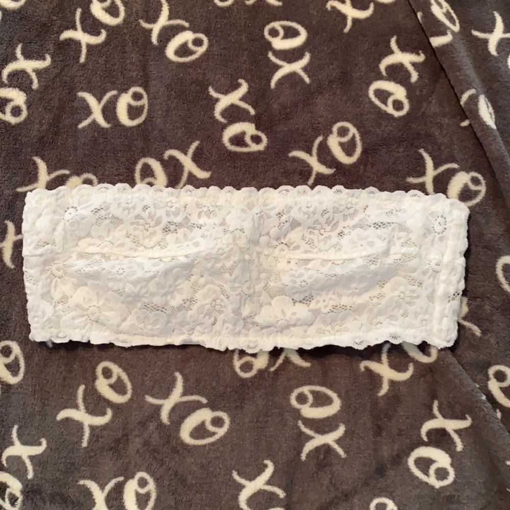 White bando aerie bra